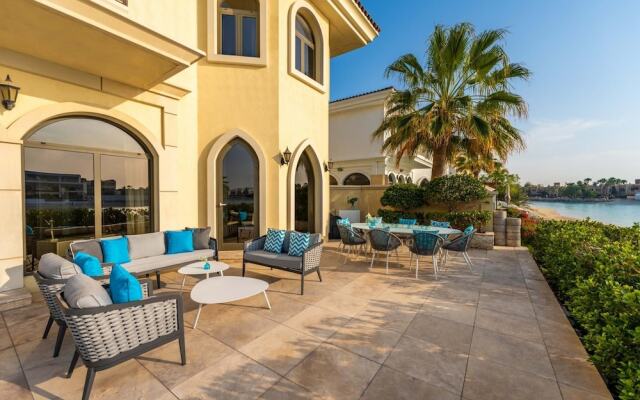 Ultra-luxury Villa w Private Pool Beach on Palm
