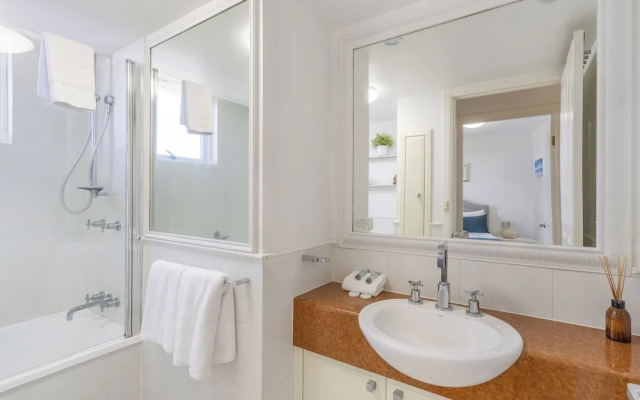 Burleigh Mediterranean Resort Enquiries
