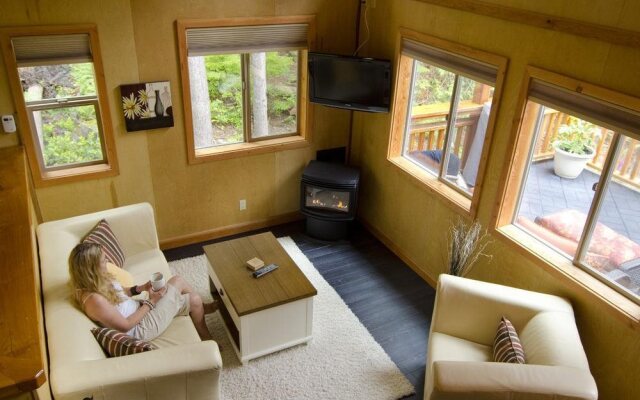 The Savary Island Resort