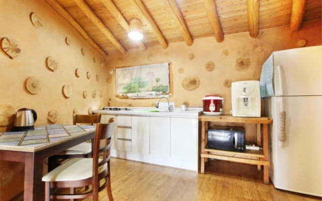 Gwanghwado Toads Clayhouse Pension