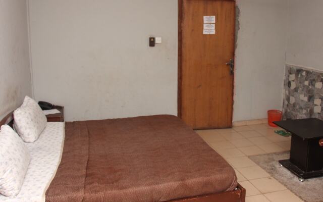 Gayyata Hotel