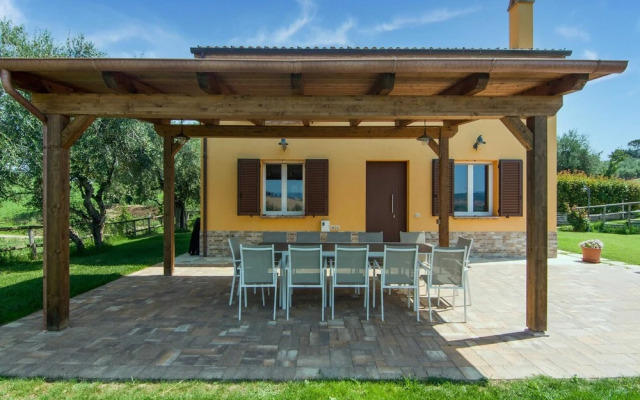 Villa in Ostra Vetere With Pool and Jacuzzis