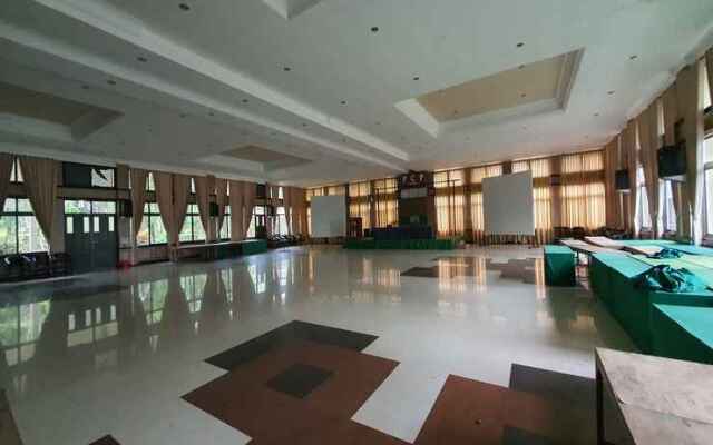 Capital O 90192 Hotel Pcp Trawas