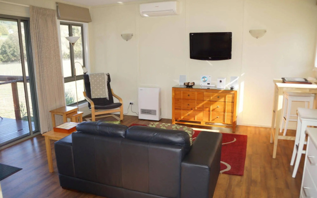 Gisborne Peak Winery Cottages – Guest Rooms – Gisborne