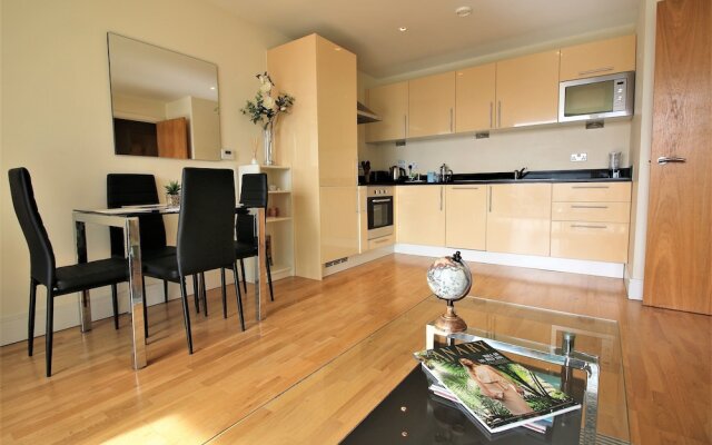 Extravagant Court Apartment