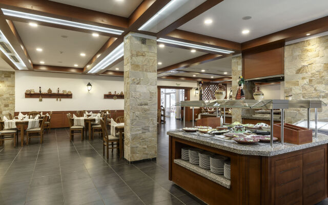 AluaSun Helios Beach – All Inclusive