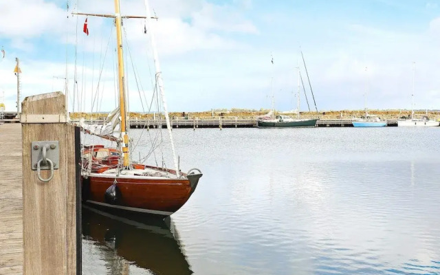 Cozy Holiday Home in Ã†rÃ¸skÃ¸bing near Sea