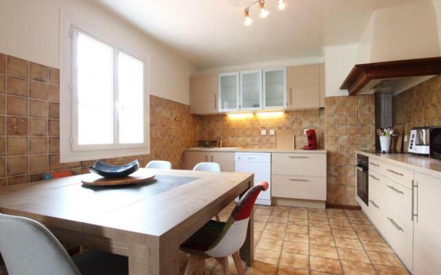 Gîte Saint-Jean-le-Vieux, 3 pièces, 5 personnes - FR-1-384-791