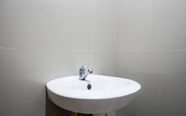 Urbanview Hotel Blok O International by RedDoorz
