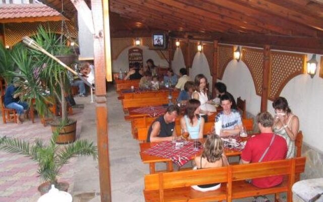 Hotel Eos