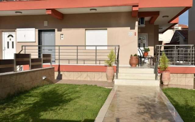 Elina Studios 2 by Travelpro Services- Nea F