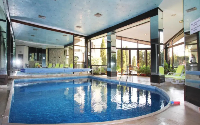 Alpine Lodge Hotel