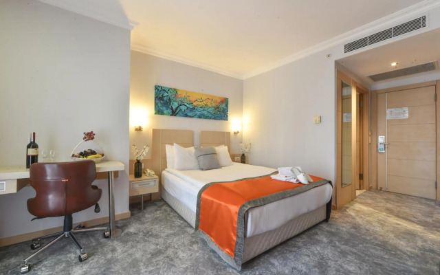Midas Hotel
