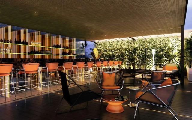 Adia Aluma Athens, Curio Collection By Hilton