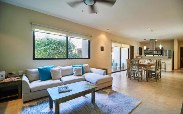 2 BD apartment in popular condominium-190MBPS WIFI