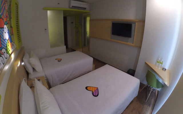 MaxOneHotels.com at Kramat