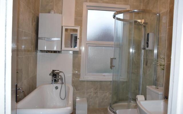 Three Bedroom House Chandos Road