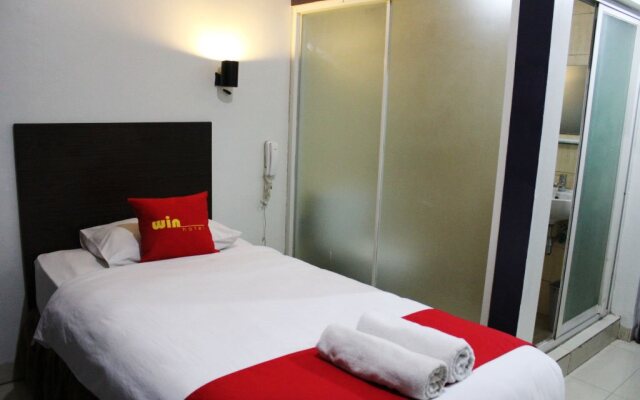 Win Hotel Blok M
