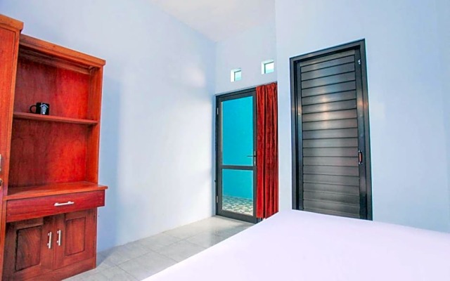 OYO Life 3183 Kost Putri Biru Sigura-gura