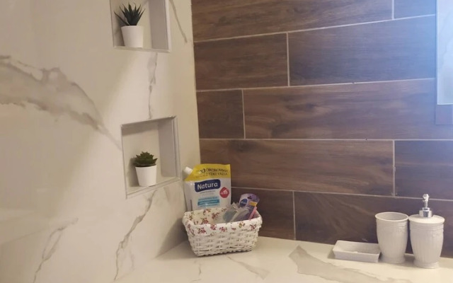 Anchors Aweigh 3-100 Sm Apartment Near The Sea