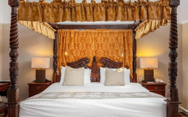 Tulloch Castle Hotel