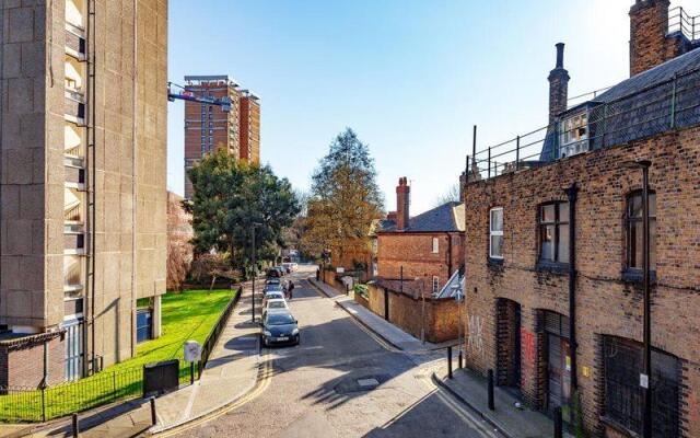 Shoreditch Square Apartment