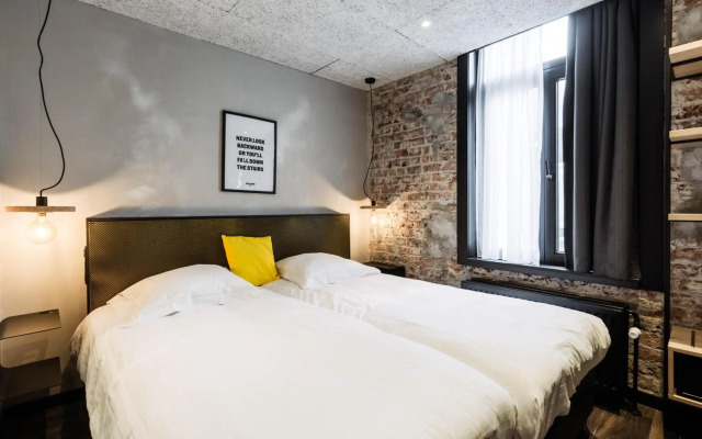 Upstairs Hotel