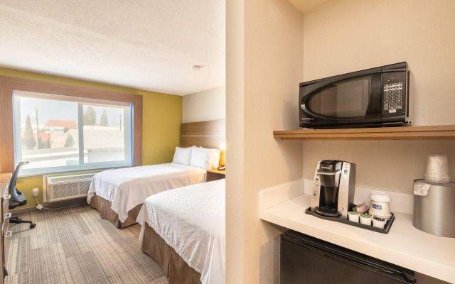 Holiday Inn Express Anaheim West by IHG