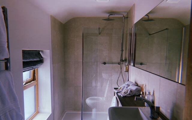 The Queens at Horton