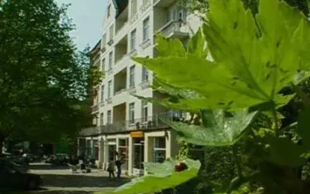 bed and breakfast.to be