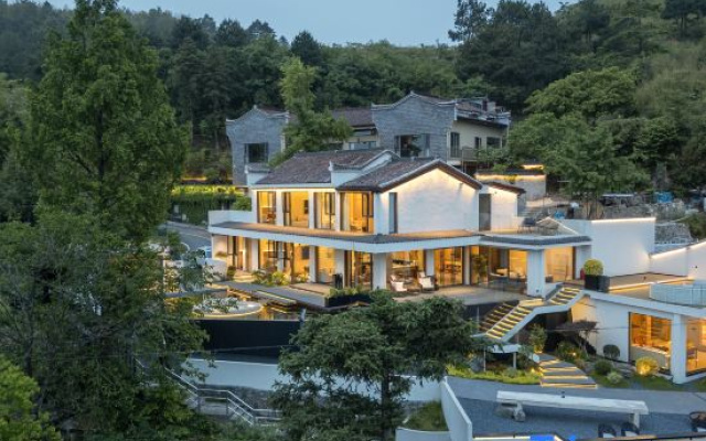 Yunmanli · Elegant Mountain Panorama | Zen Guesthouse (Terrace, Upper Jiuhua Mountain) – Outside – Chizhou