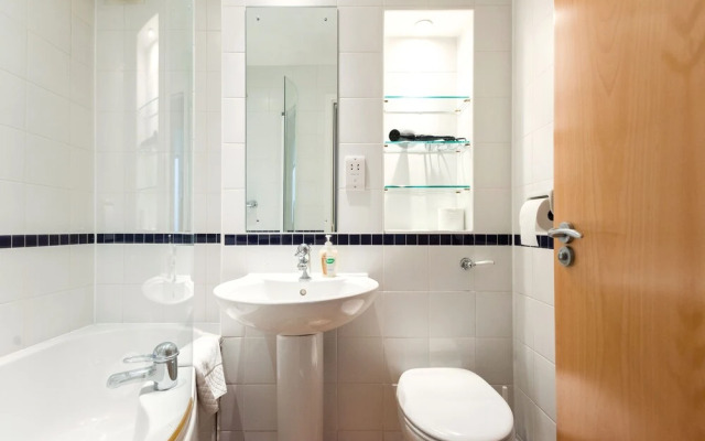 Platinum Apartment Near Westminster 9982