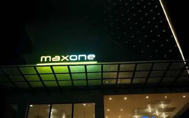 MaxOneHotels @ Kota Harapan Indah