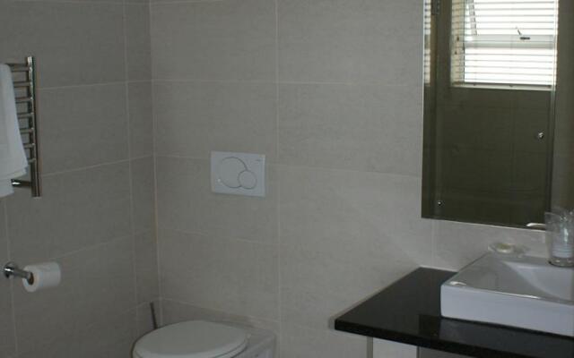 Moya Manzi Beach House