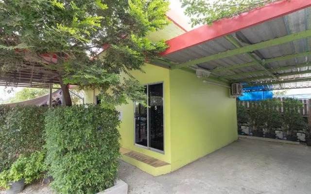 Ruai Thong Pong Pai Resort By Zuzu