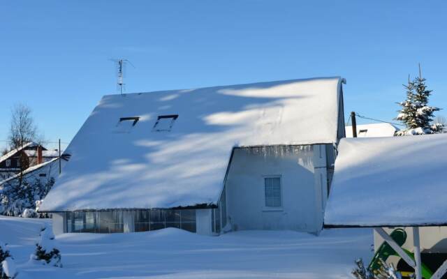 Serene Holiday Home With Private Garden, Whirlpool, Terrace