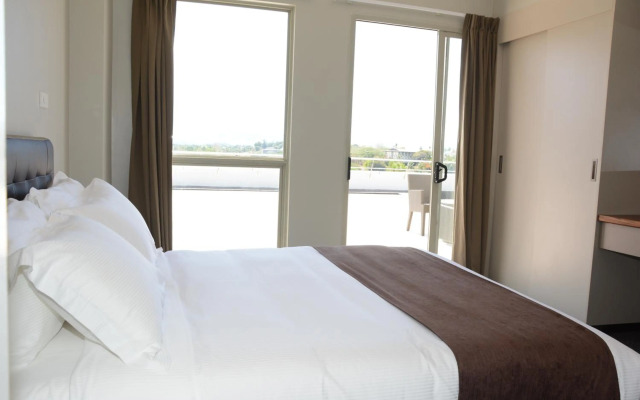 Ratsun Nadi Airport Apartment Hotel