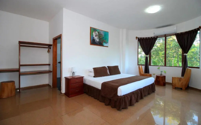 Natura Gardens Galápagos Hotel