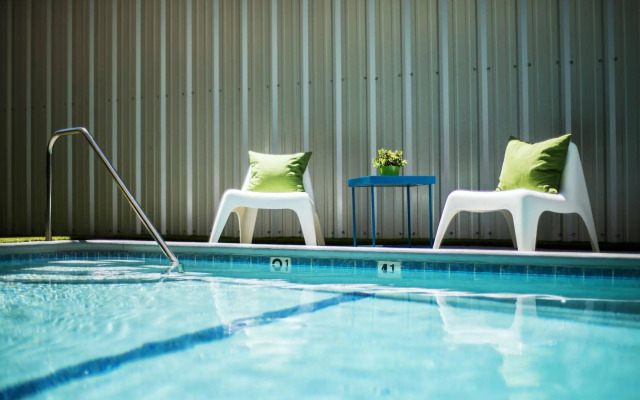 Shelter Hotel
