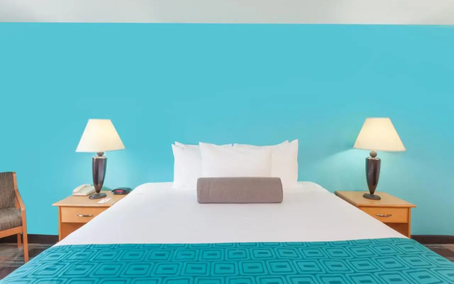 Howard Johnson Express Inn