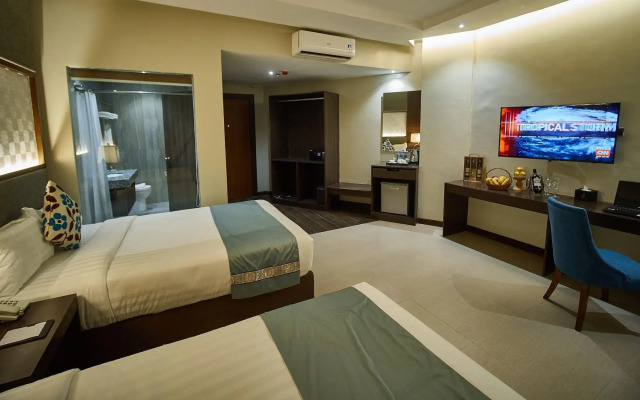 J7 Plaza Hotel