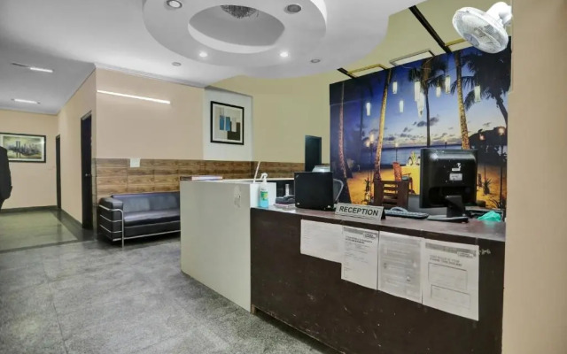 OYO Townhouse 764 Hotel Happy Keys Townhouse