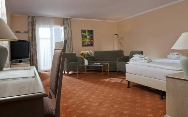 LOEV - VELA Hotel