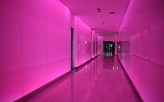 Azure Rio West Wave Pool 1 Bedroom near Airport