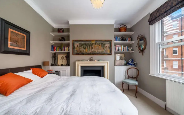 Modern flat near Battersea Park