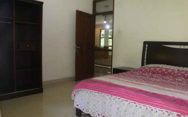 Villa Sipor Afrika – Guest Rooms – Cisarua