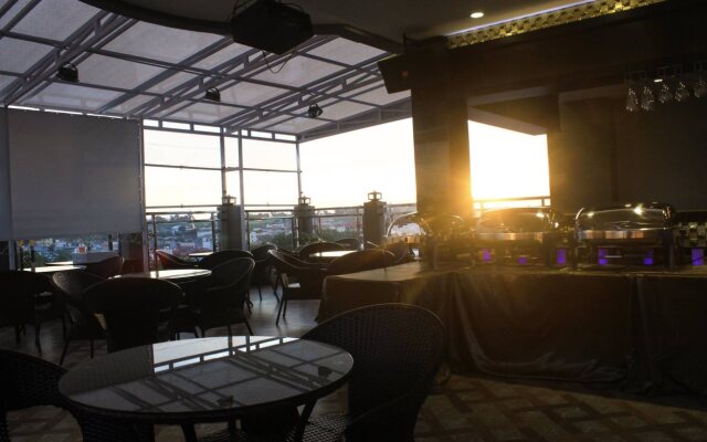 Cardinal Lucky Star Hotel Batam