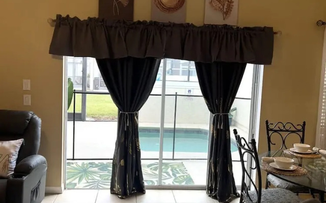 Private Pool Workspace Near All Attractions