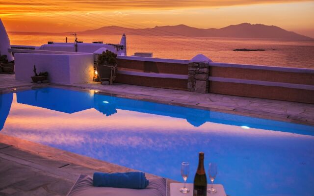 Mykonos Hippy Luxury
