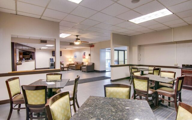 Studio 6 Suites Clarion, PA